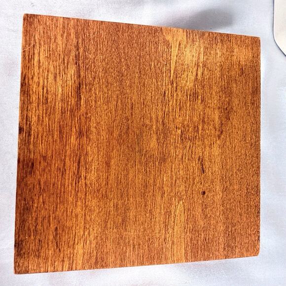 Pfaltzgraff Yorktowne 4 Piece Serving Dishes w/Metal Handled Tray & Wood Block - Picture 6 of 12